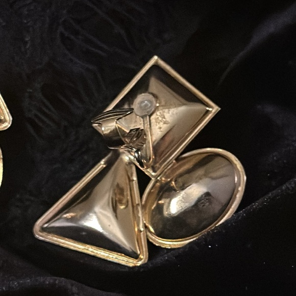 Premier Designs Clip On Statement ER - Picture 4 of 4